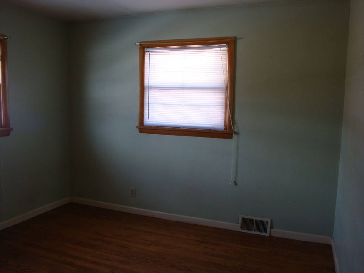 House for rent at 2045 16th Ave, Kenosha, WI 53140