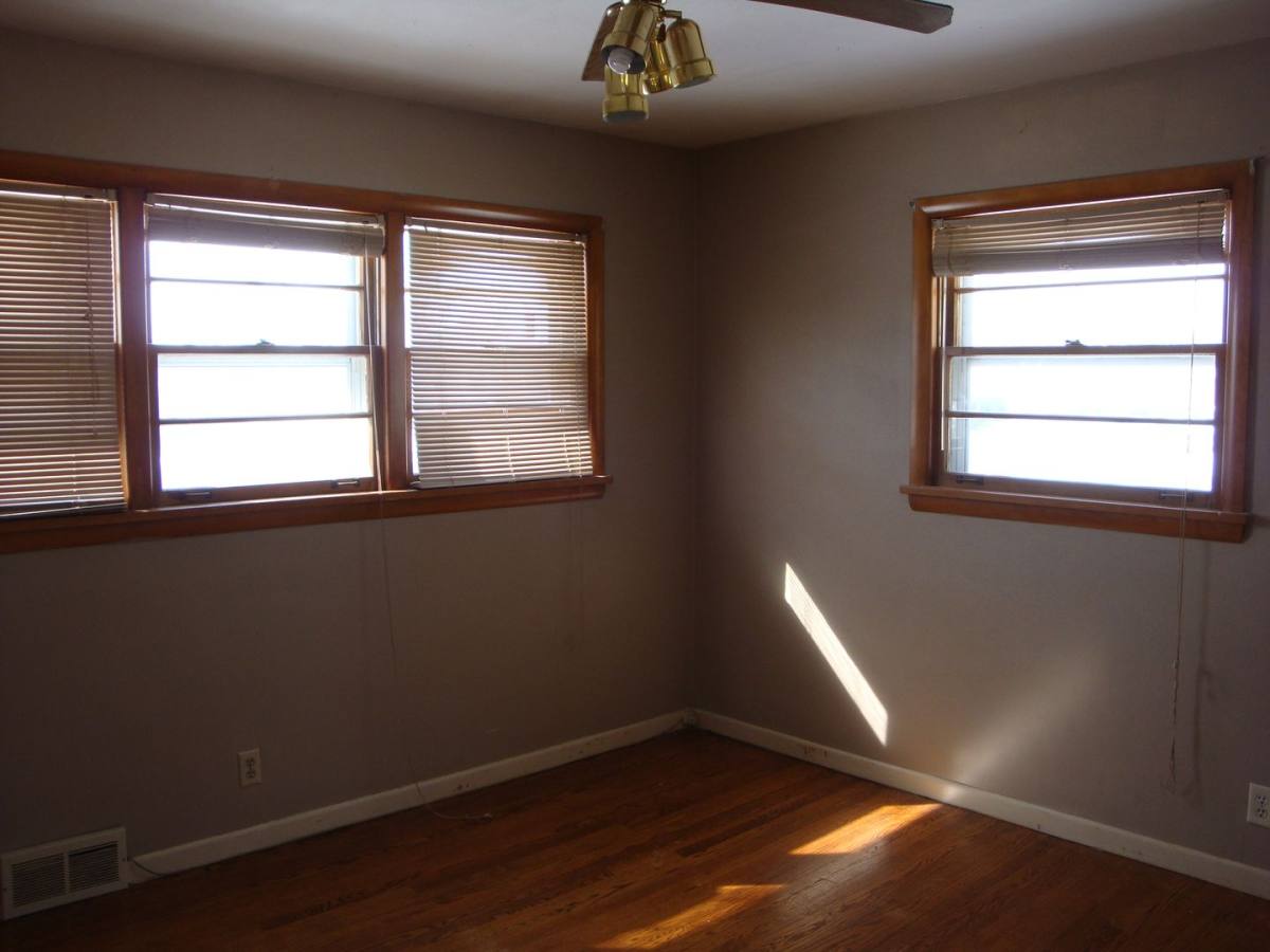 House for rent at 2045 16th Ave, Kenosha, WI 53140