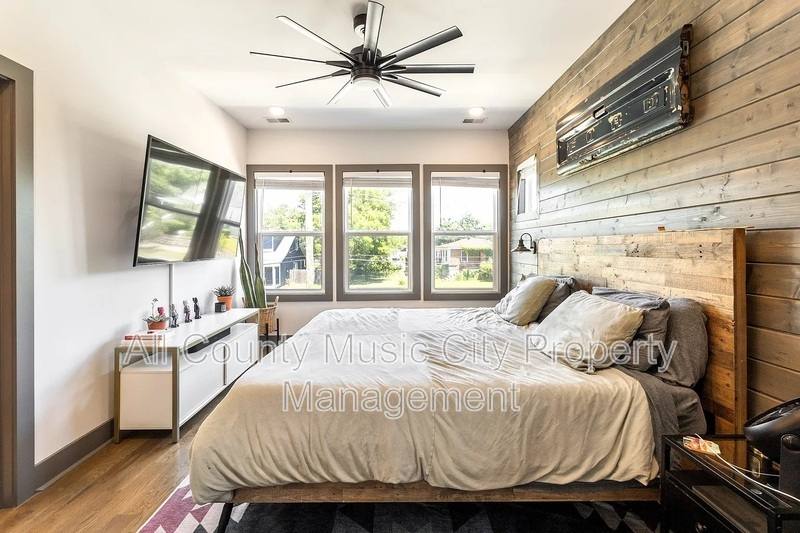 House for rent at 1507B 14th Ave N, Nashville, TN 37208