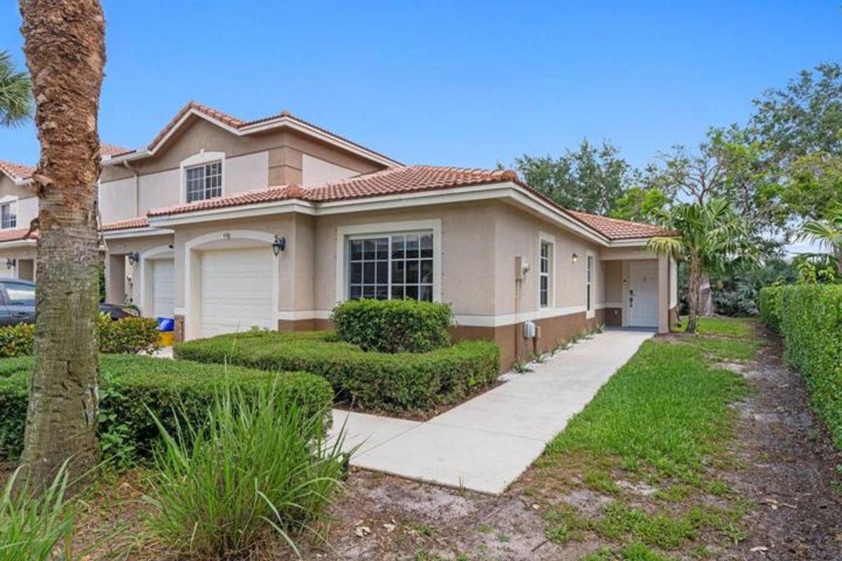 House for rent at 6685 Old Farm Trail, Boynton Beach, FL 33437