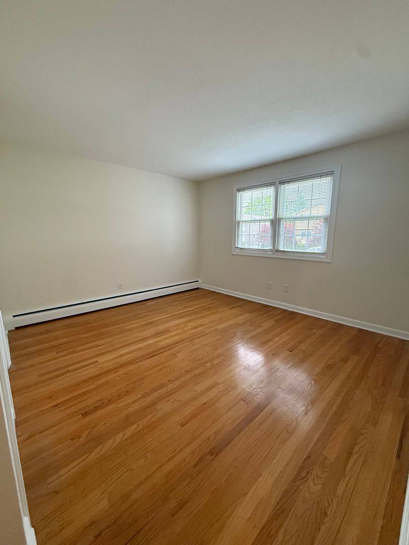 Apartment for rent at 27 Janet Dr, New Britain, CT 06053