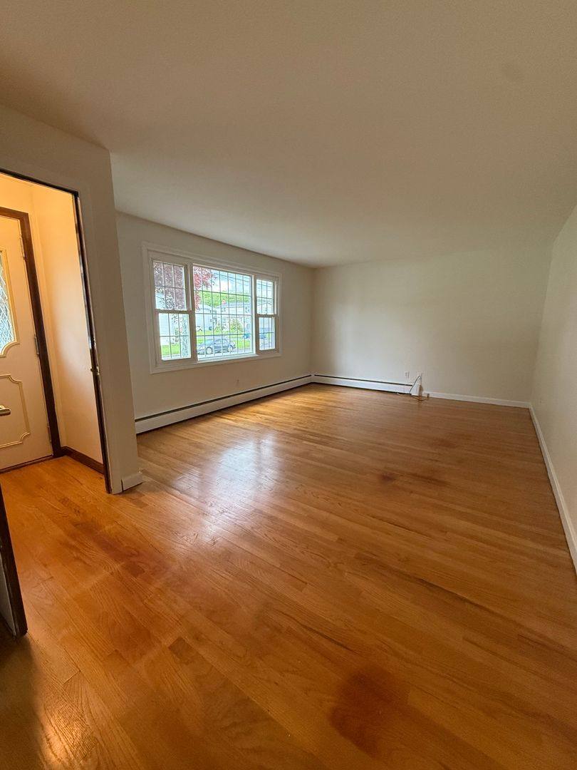 Apartment for rent at 27 Janet Dr, New Britain, CT 06053