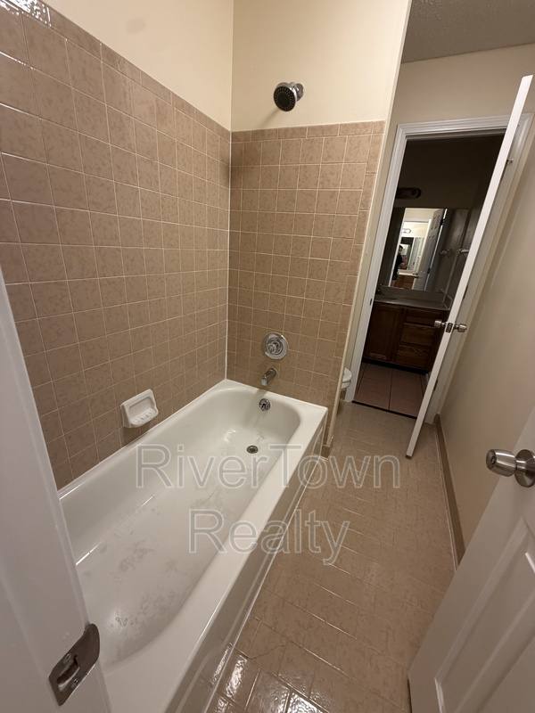 House for rent at 3693 Hyacinth Dr, Memphis, TN 38115