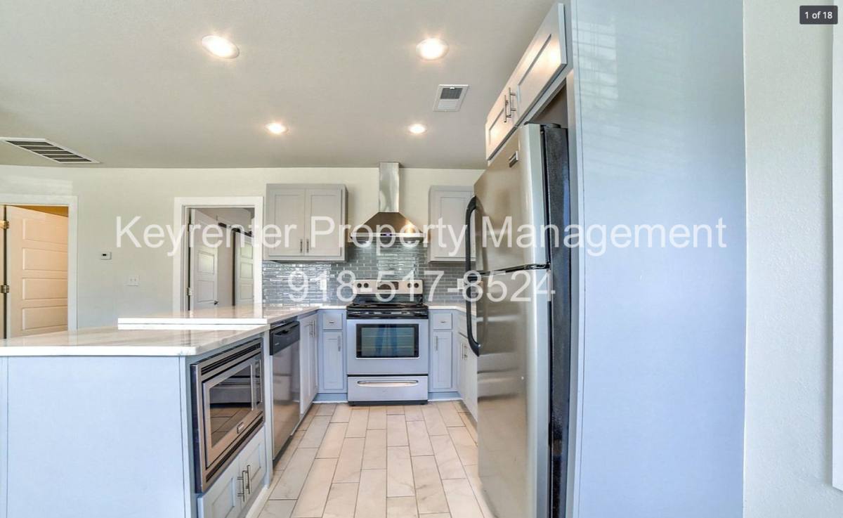 Apartment for rent at 3315 E 8th St, Tulsa, OK 74112