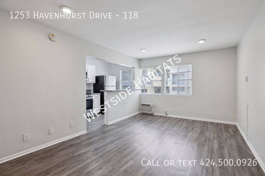 Apartment for rent at 1253 Havenhurst Dr, Los Angeles, CA 90046
