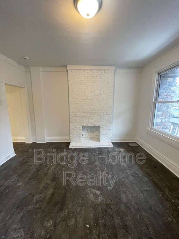Apartment for rent at 128 S Spring Ave, Greensburg, PA 15601