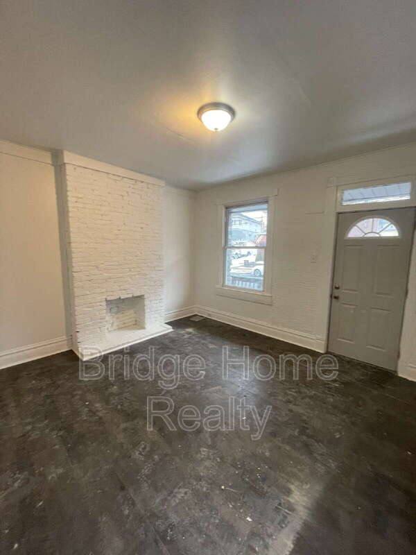 Apartment for rent at 128 S Spring Ave, Greensburg, PA 15601
