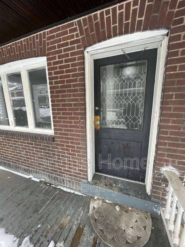 Apartment for rent at 136 S Spring Ave, Greensburg, PA 15601