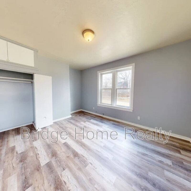 Apartment for rent at 139 N Water Ave #1, Sharon, PA 16146
