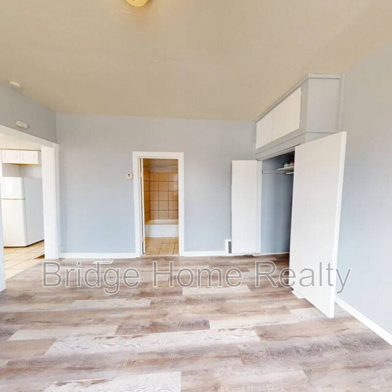 Apartment for rent at 139 N Water Ave #1, Sharon, PA 16146