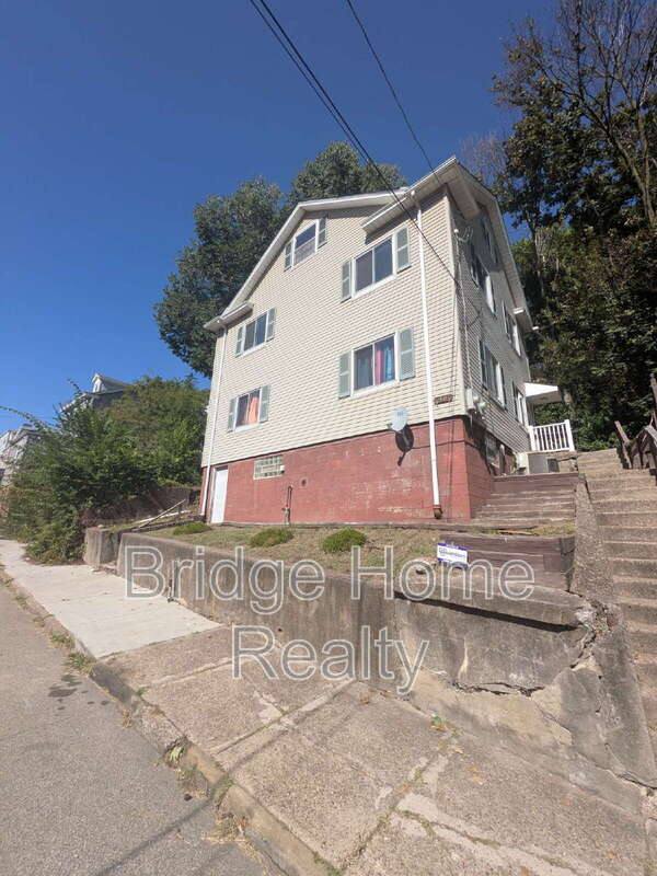 Apartment for rent at 2404 S 18th St #2, Pittsburgh, PA 15203