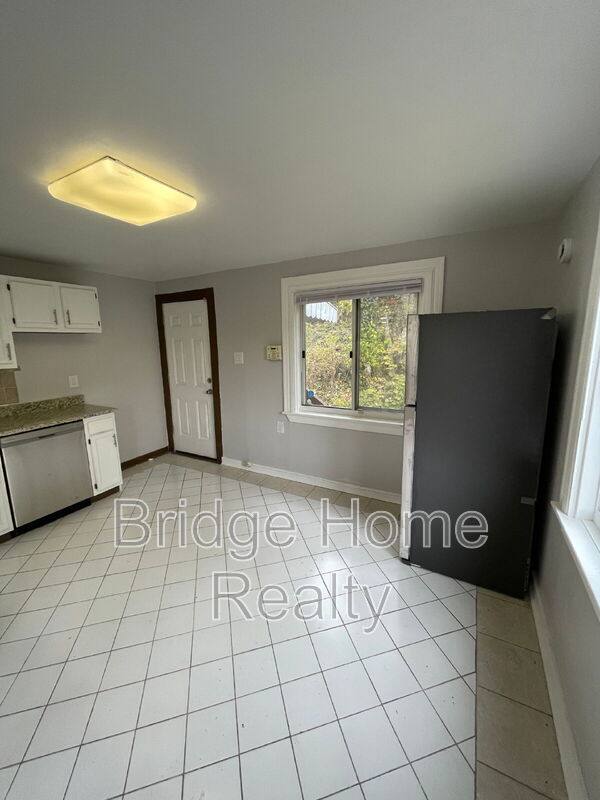 Apartment for rent at 2404 S 18th St #2, Pittsburgh, PA 15203