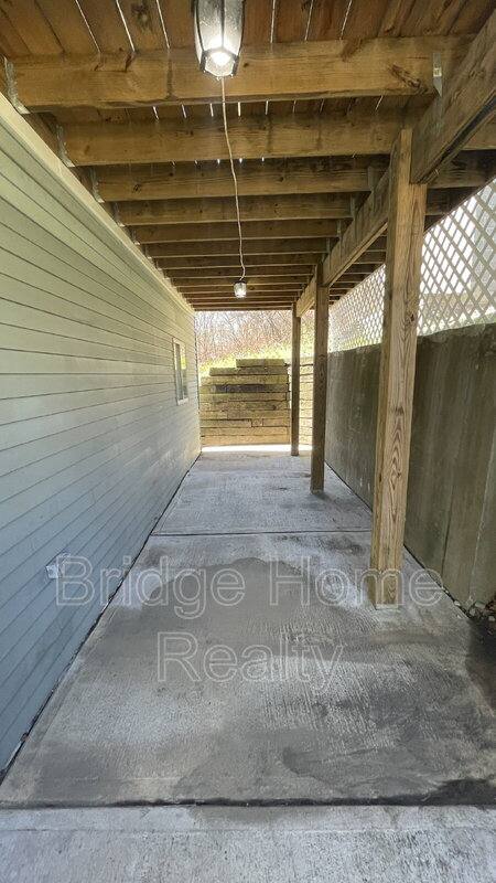 Apartment for rent at 424 W 7th Ave #2, Tarentum, PA 15084