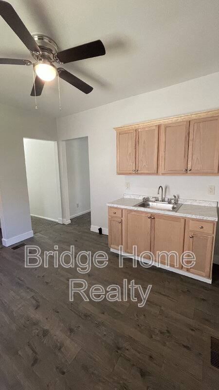 Apartment for rent at 424 W 7th Ave #2, Tarentum, PA 15084