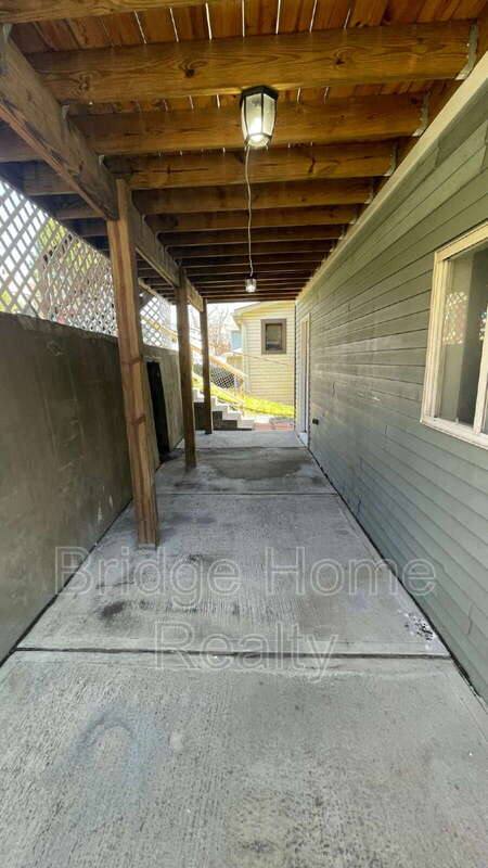 Apartment for rent at 424 W 7th Ave #2, Tarentum, PA 15084