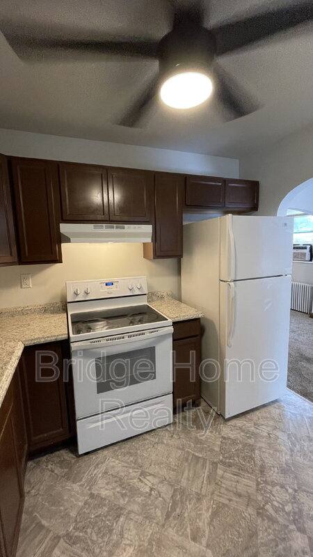 Apartment for rent at 814 Green St #2, Greensburg, PA 15601