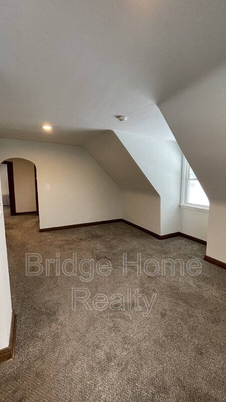 Apartment for rent at 814 Green St #2, Greensburg, PA 15601