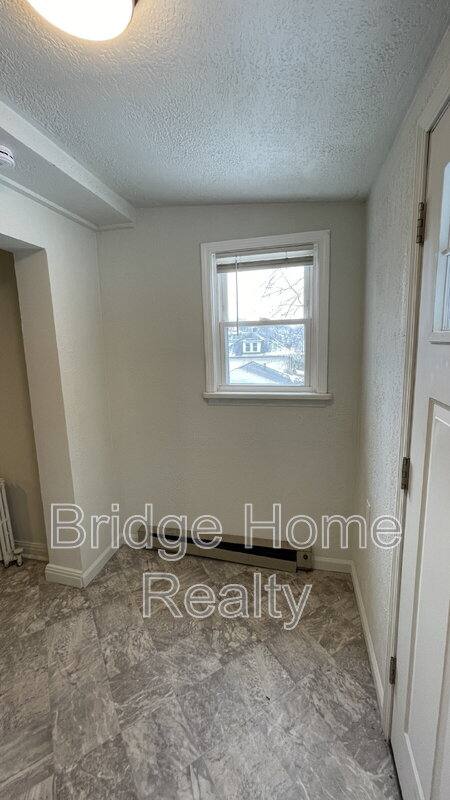 Apartment for rent at 814 Green St #2, Greensburg, PA 15601