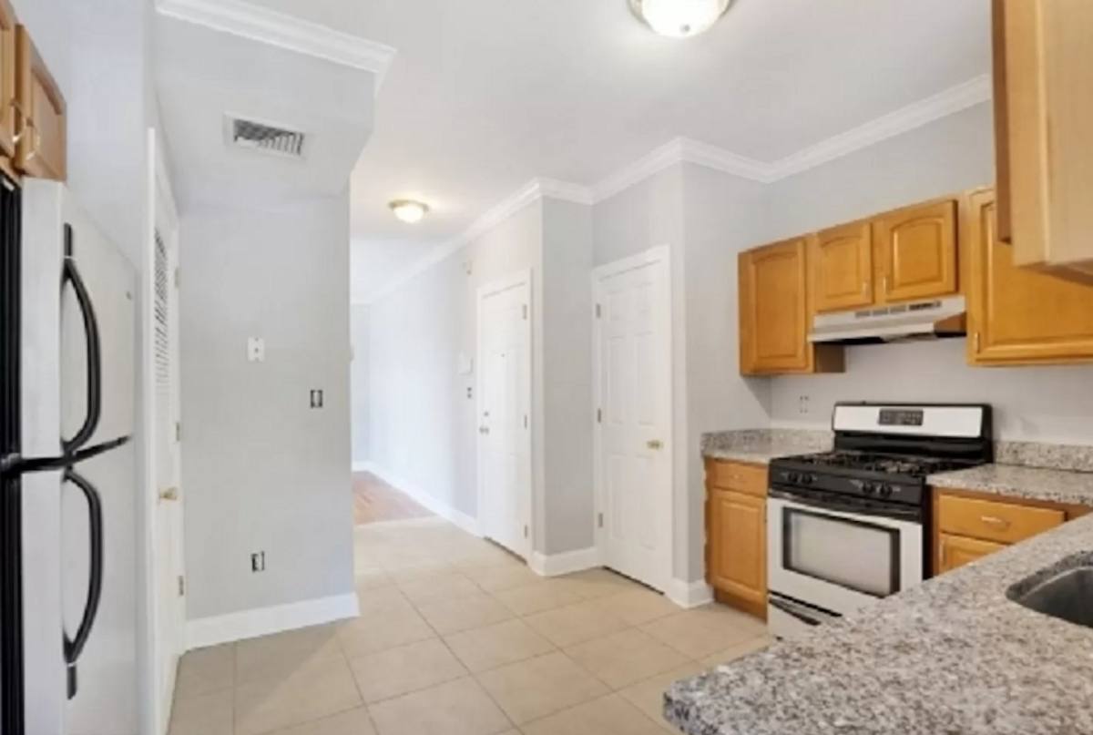 Apartment for rent at 95 Pine St, Montclair, NJ 07042