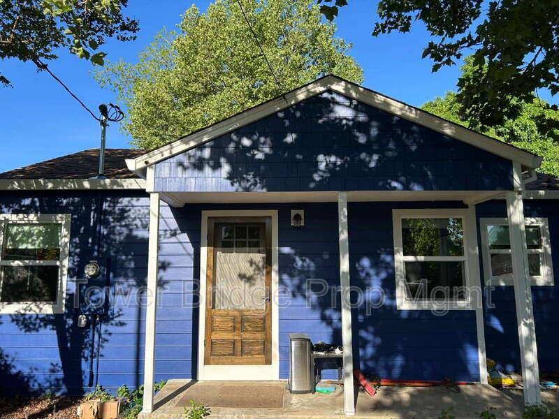 House for rent at 4000 36th St, Sacramento, CA 95820