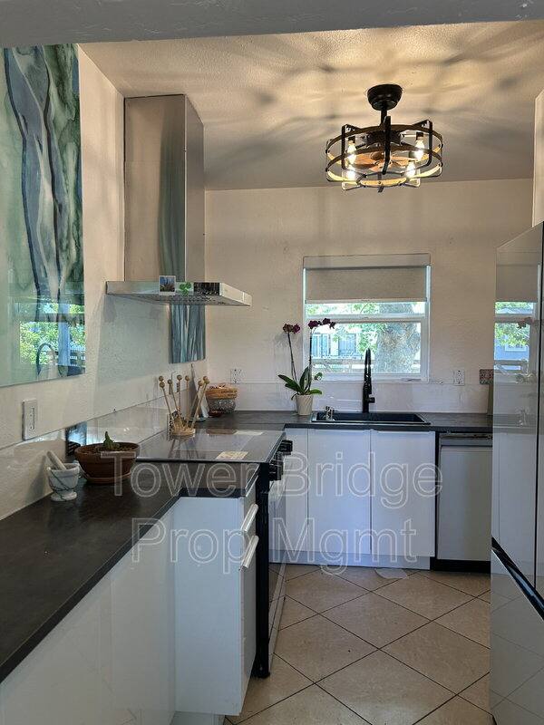 House for rent at 4000 36th St, Sacramento, CA 95820