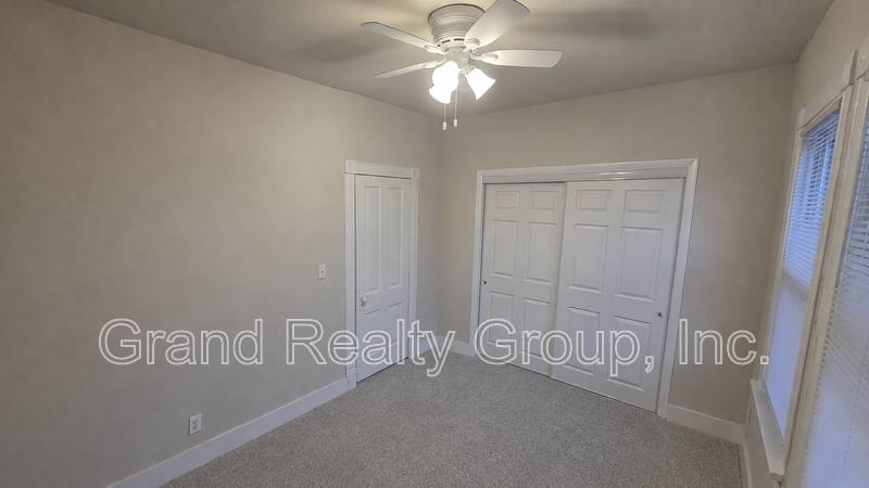 Apartment for rent at 129 Cedar Ave #2R, Lake Villa, IL 60046