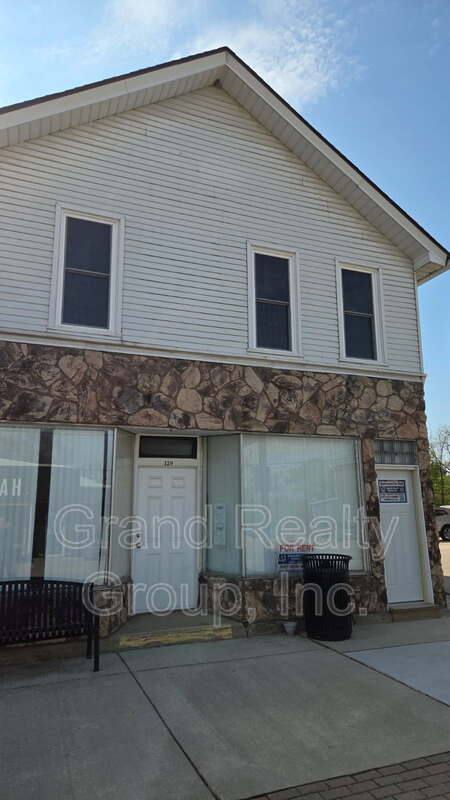 Apartment for rent at 129 Cedar Ave #2R, Lake Villa, IL 60046