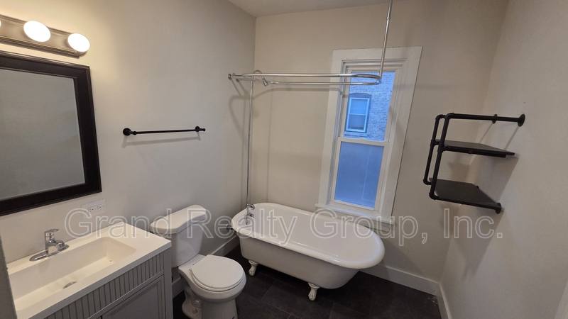 Apartment for rent at 129 Cedar Ave #2R, Lake Villa, IL 60046