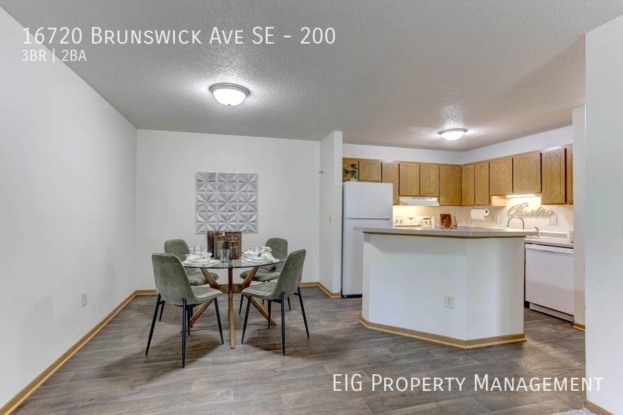 Apartment for rent at 16720 Brunswick Ave SE #200, Prior Lake, MN 55372
