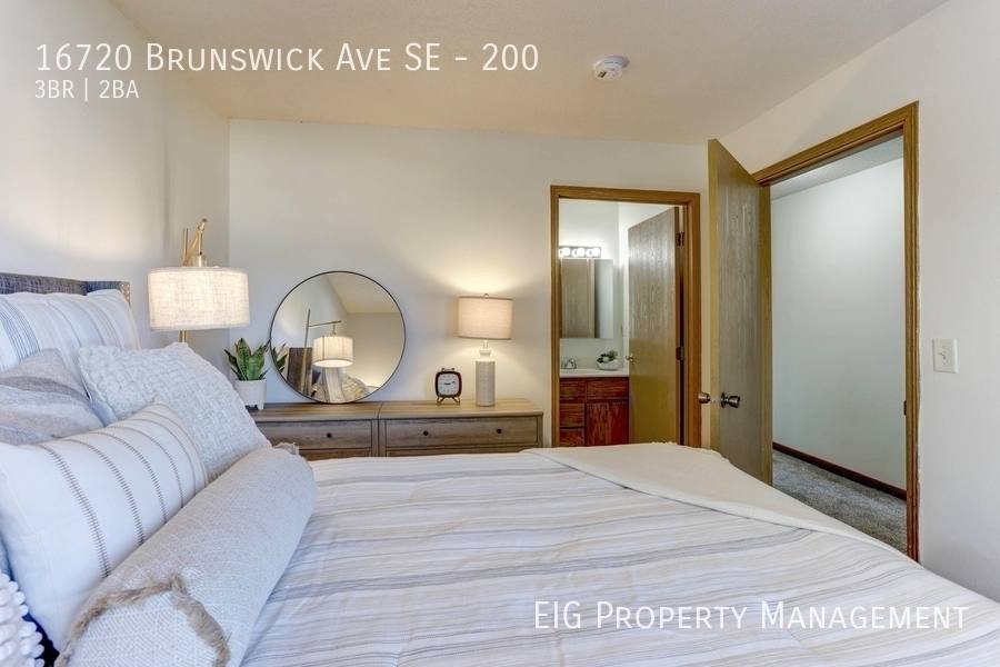Apartment for rent at 16720 Brunswick Ave SE #200, Prior Lake, MN 55372