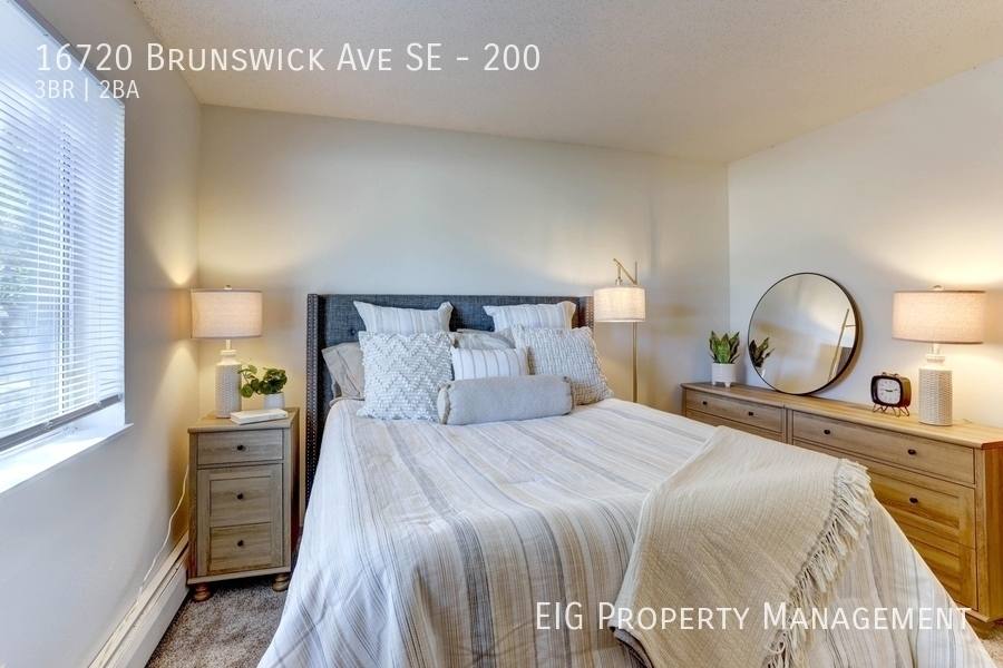 Apartment for rent at 16720 Brunswick Ave SE #200, Prior Lake, MN 55372