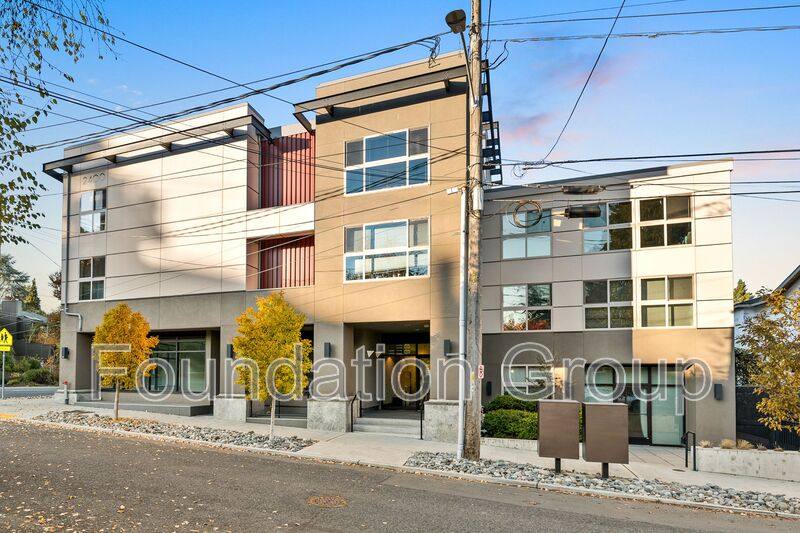 Apartment for rent at 2400 E Boston St #309, Seattle, WA 98112