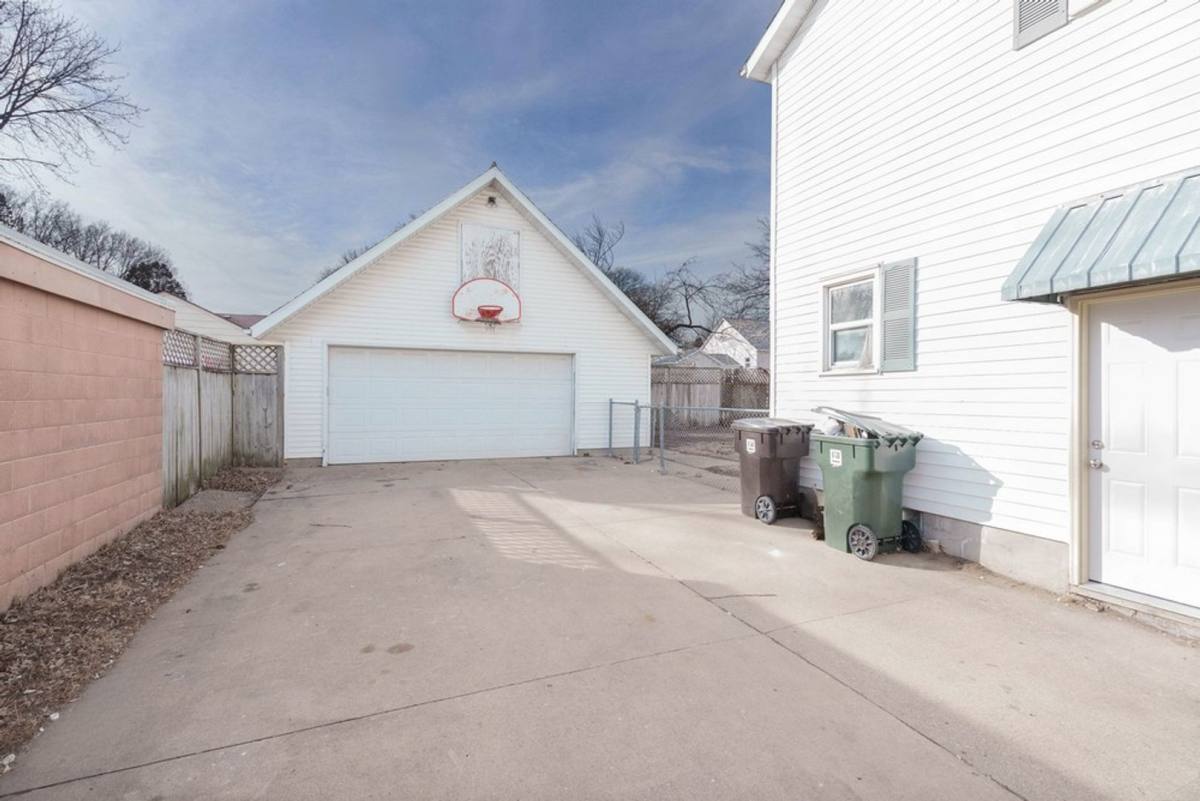 House for rent at 2303 Main St, Cedar Falls, IA 50613