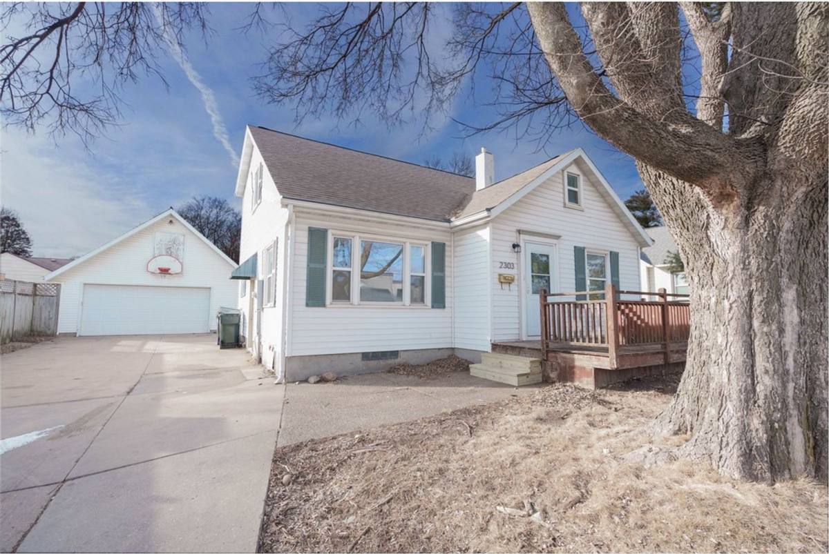 House for rent at 2303 Main St, Cedar Falls, IA 50613