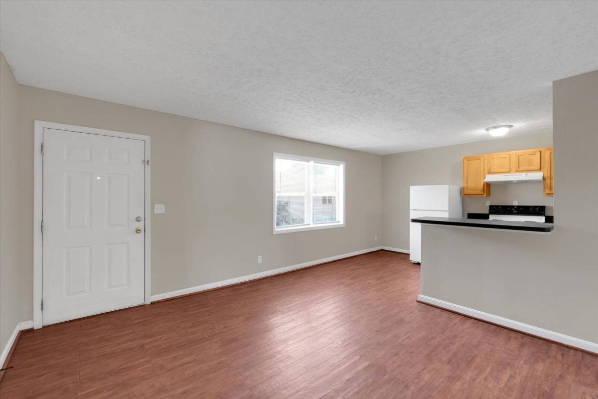 Apartment for rent at 4200 Medallion Court, Louisville, KY 40219