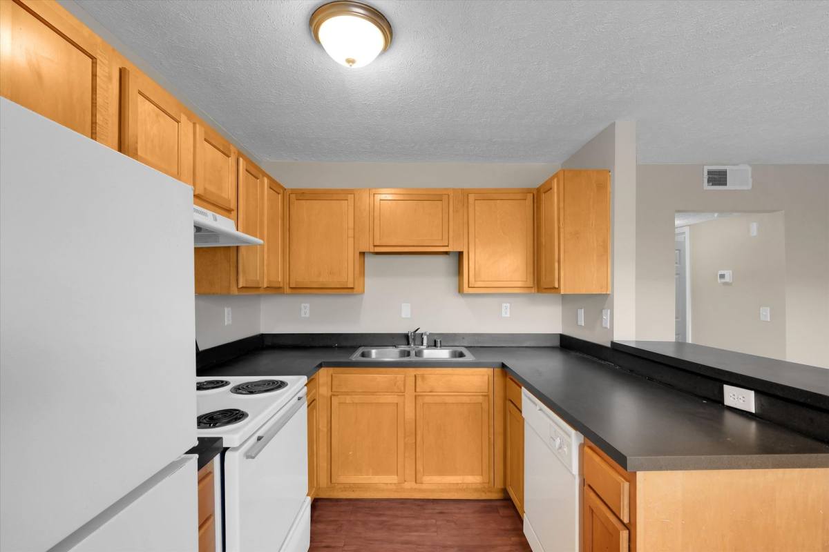Apartment for rent at 4200 Medallion Court, Louisville, KY 40219