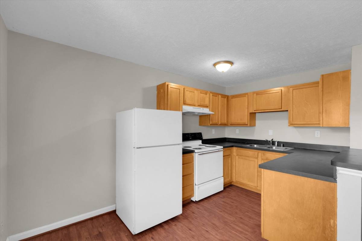 Apartment for rent at 4200 Medallion Court, Louisville, KY 40219