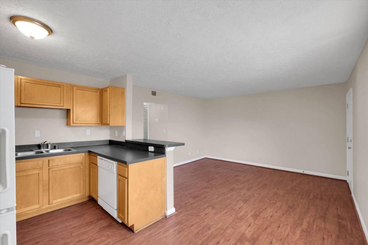 Apartment for rent at 4200 Medallion Court, Louisville, KY 40219