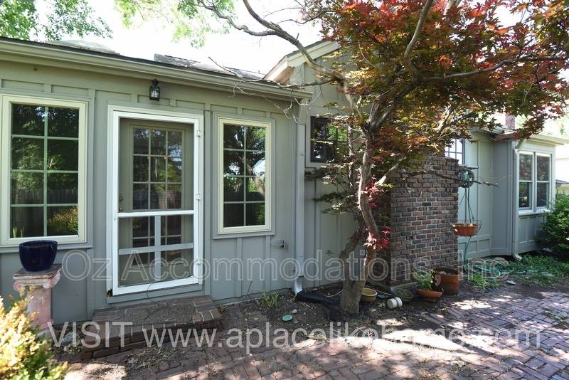 Townhouse for rent at 4300 W 111th Terrace, Leawood, KS 66211