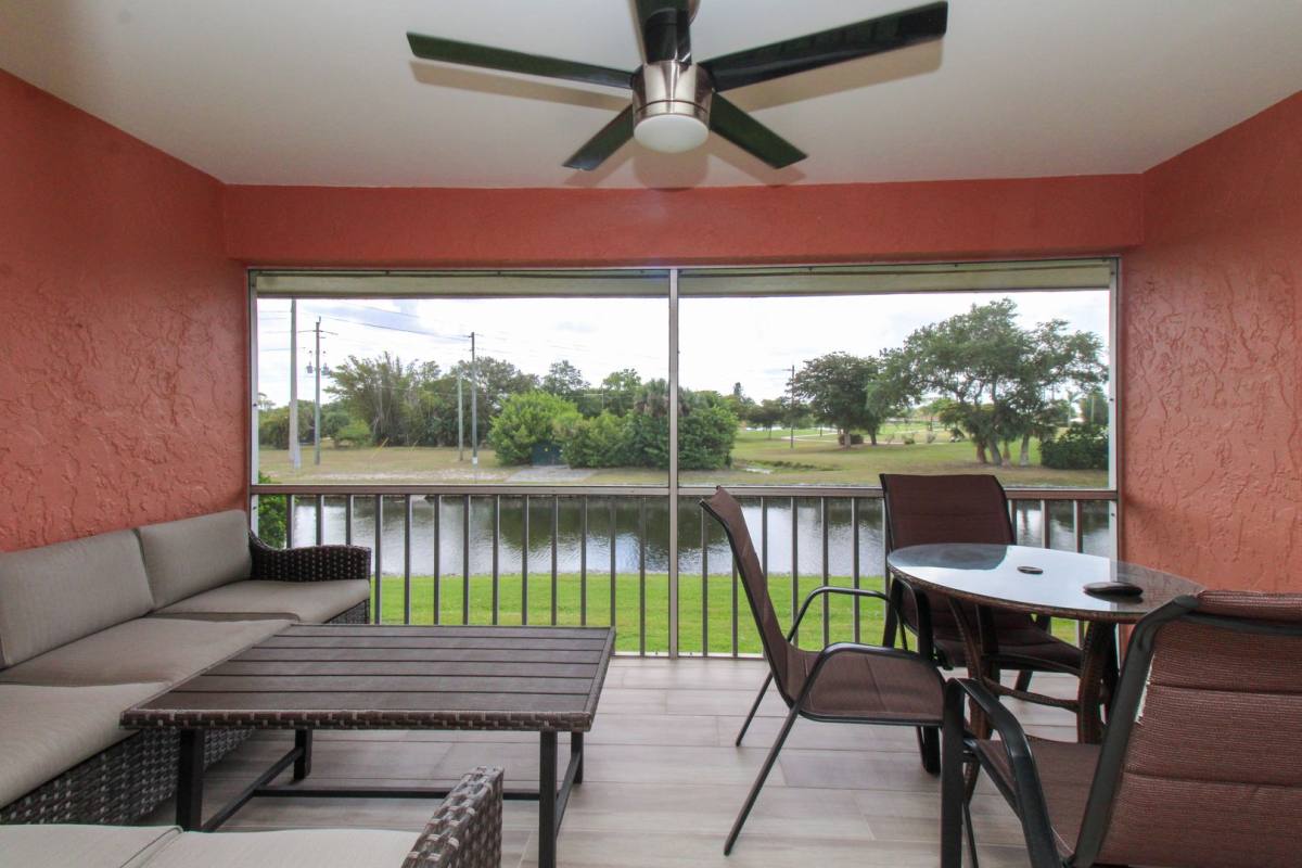 Condo for rent at 600 Valley Stream Dr, Naples, FL 34113
