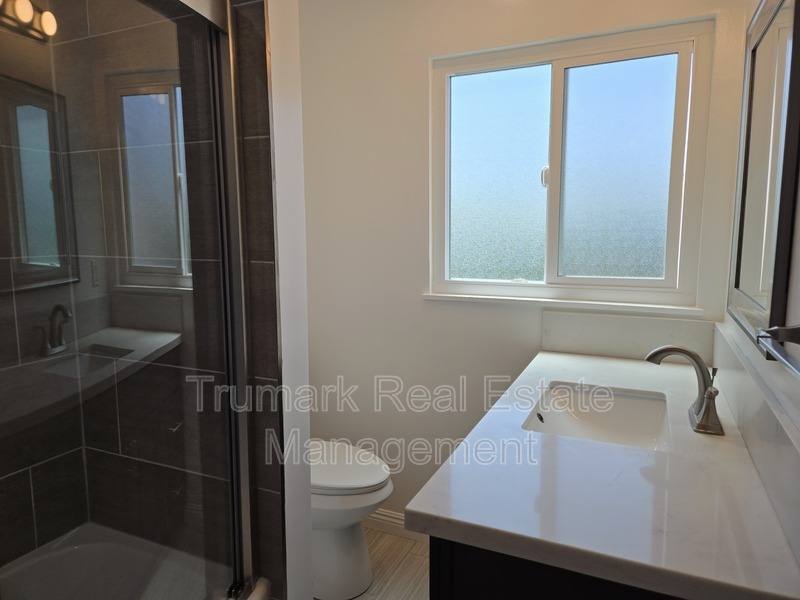 Apartment for rent at 1303 N Brand Blvd #5, Glendale, CA 91202