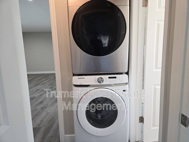 Apartment for rent at 1303 N Brand Blvd #5, Glendale, CA 91202