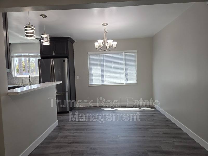 Apartment for rent at 1303 N Brand Blvd #5, Glendale, CA 91202