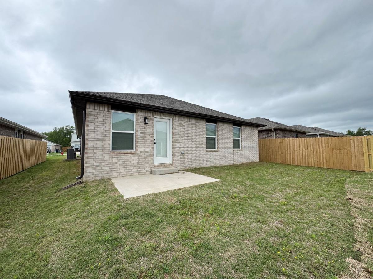 House for rent at 681 Kendra St, Prairie Grove, AR 72753