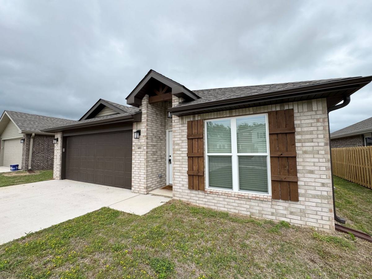 House for rent at 681 Kendra St, Prairie Grove, AR 72753
