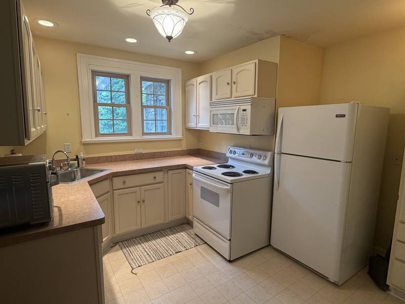 Apartment for rent at 50 Getzville Rd #50-F, Buffalo, NY 14226