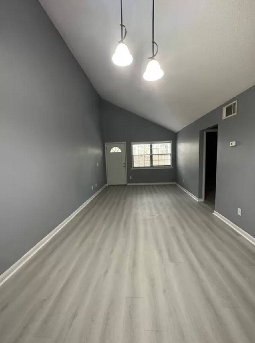 Apartment for rent at 8145 San Jose Manor Dr E, Jacksonville, FL 32217