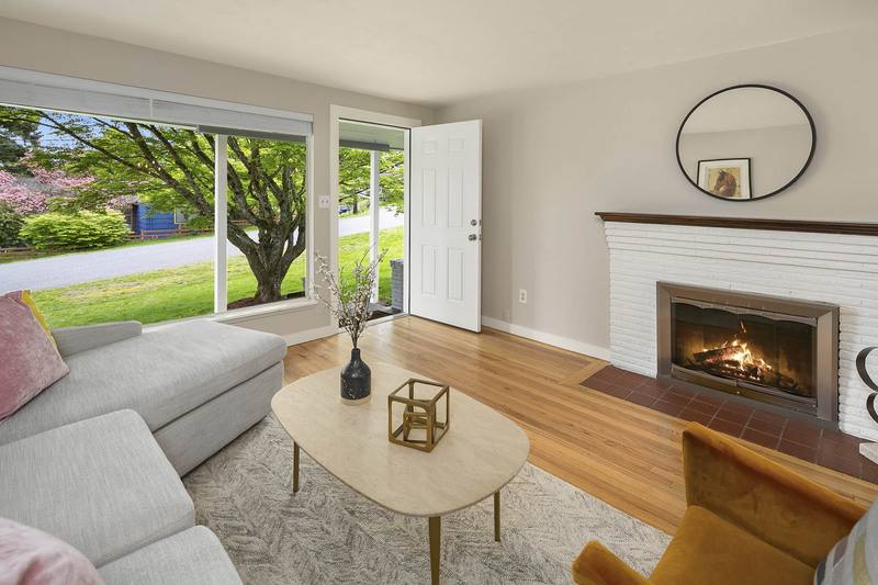 House for rent at 14803 Corliss Ave N, Seattle, WA 98133