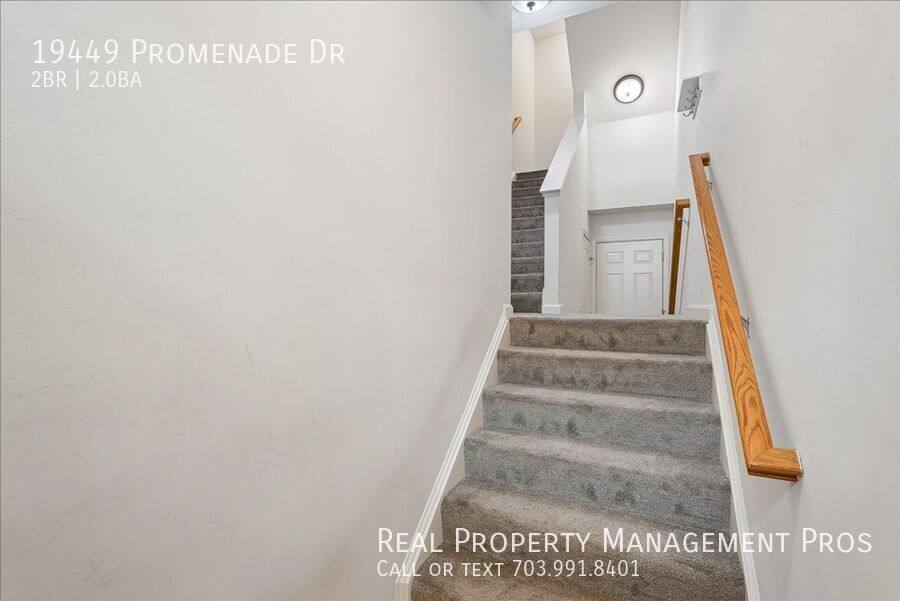 Condo for rent at 19449 Promenade Dr, Leesburg, VA 20176