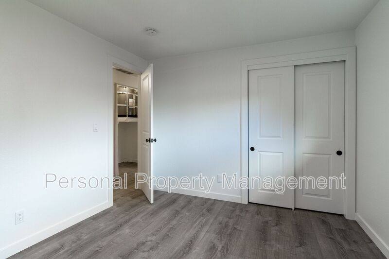 Townhouse for rent at 4325 E 17th St #1, Vancouver, WA 98661
